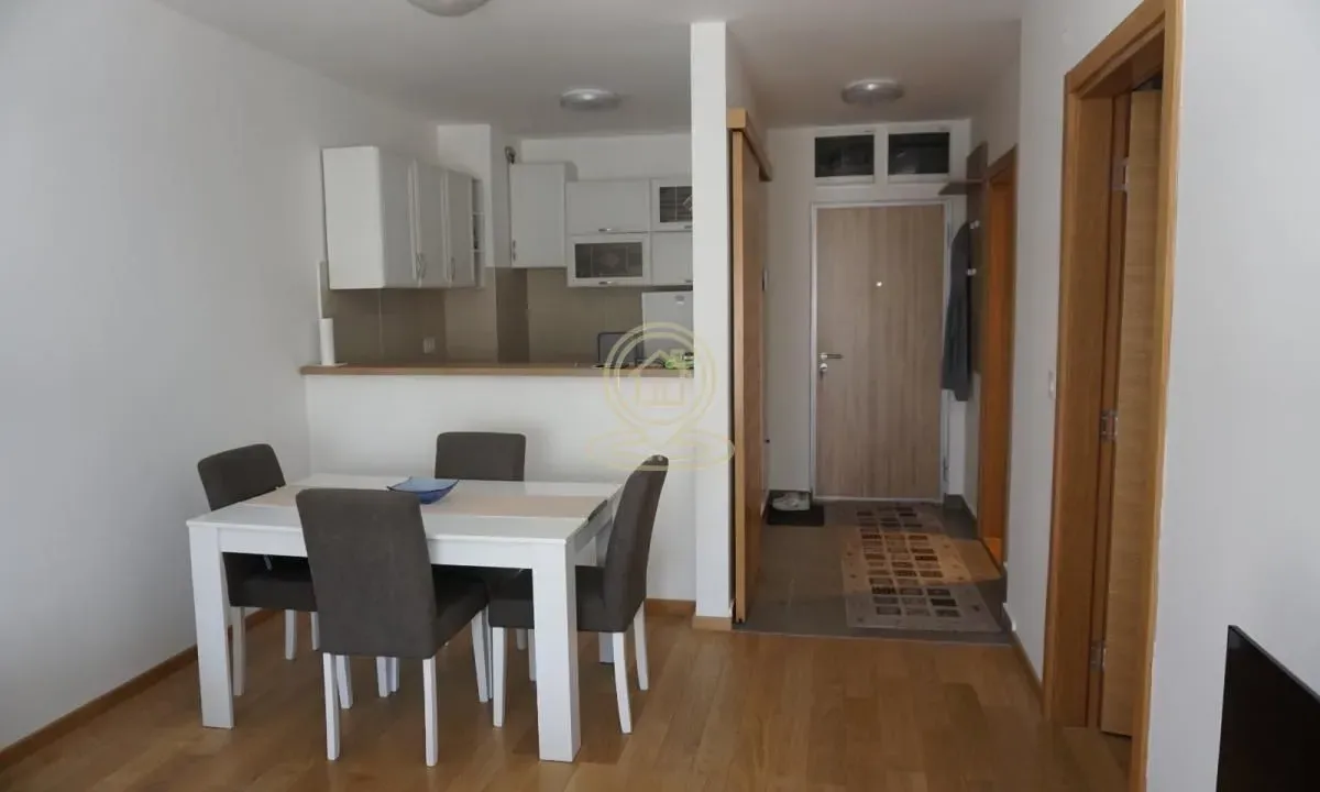 Izdavanje, dvosoban stan, 43m², Zemun Sve Podlokacije, Beograd