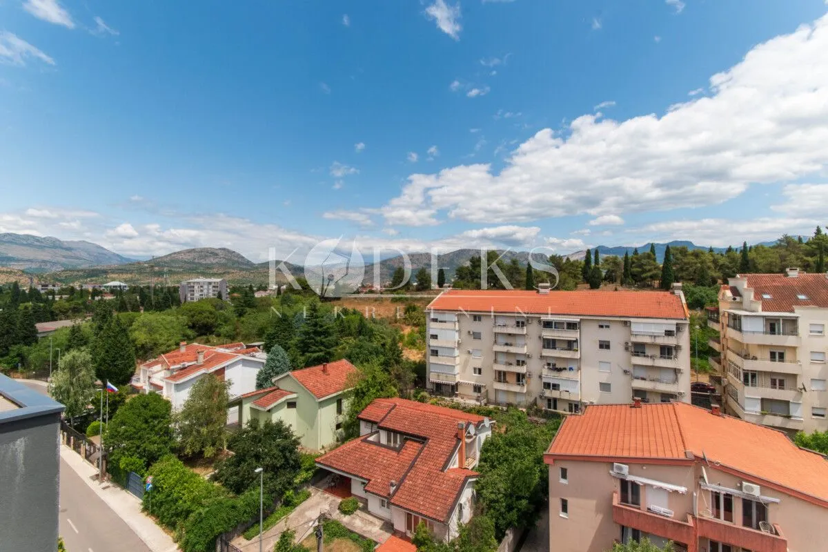 Sale, four bedroom apartment, 220m², Vezirov Most, Podgorica