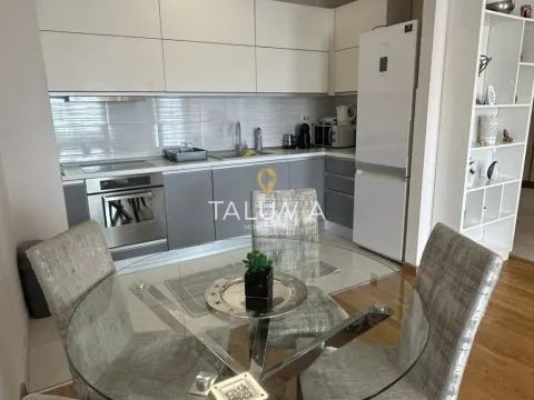 Prodaja, dvosoban stan, 63m², City Kvart, Podgorica - image 3