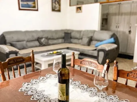 Sale, two bedroom apartment, 60m², Škaljari, Kotor