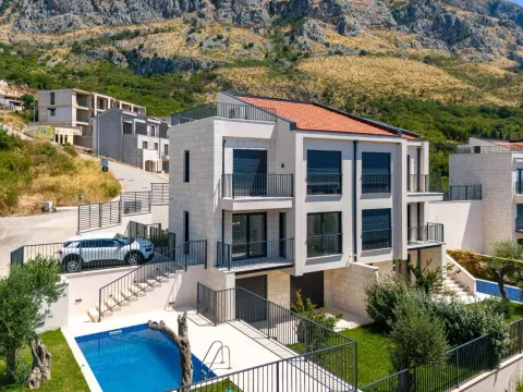 Izdavanje, kuća, 159m², Reževići, Budva - image 2