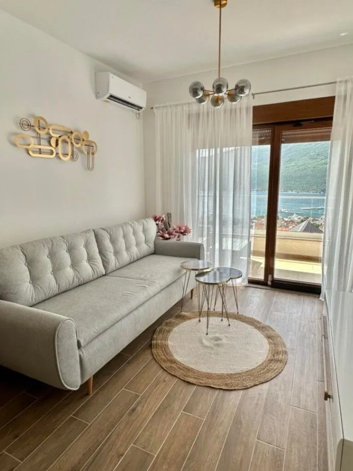 Sale, one bedroom apartment, 50m², Đenovići, Herceg Novi