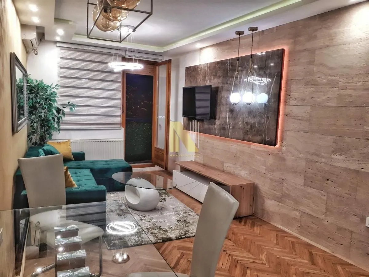 Izdavanje, jednosoban stan, 42m², Centar, Novi Sad