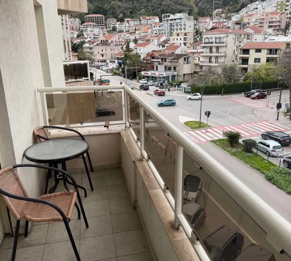 Rent, one bedroom apartment, 45m², Centar, Budva