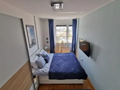 Izdavanje, trosoban stan, 54m², Bulevar Oslobodjenja, Novi Sad Sve Podlokacije - image 6