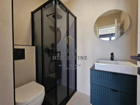 Sale, two bedroom apartment, 80m², Centar, Bar - image 9