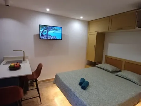 Izdavanje, garsonjera, 19m², Gradiošnica, Tivat - image 3