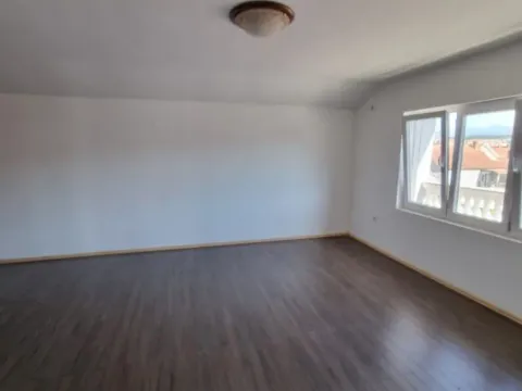 Prodaja, kuća, 247m², Stari Aerodrom, Podgorica - image 6