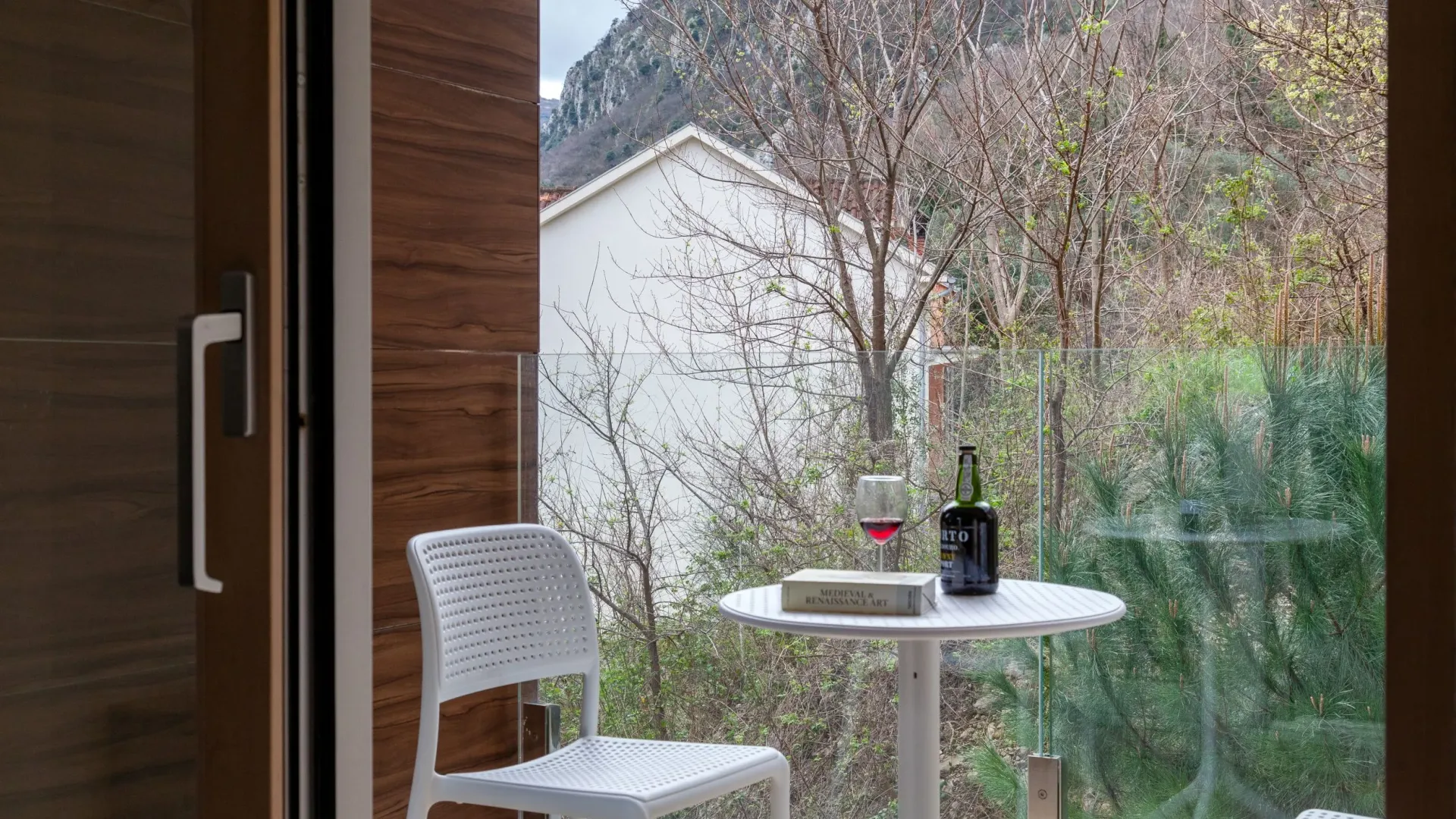 Sale, two bedroom apartment, 61m², Kotor, Crna Gora