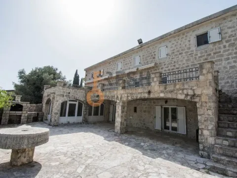 Sale, house, 440m², Budva, Crna Gora - image 15