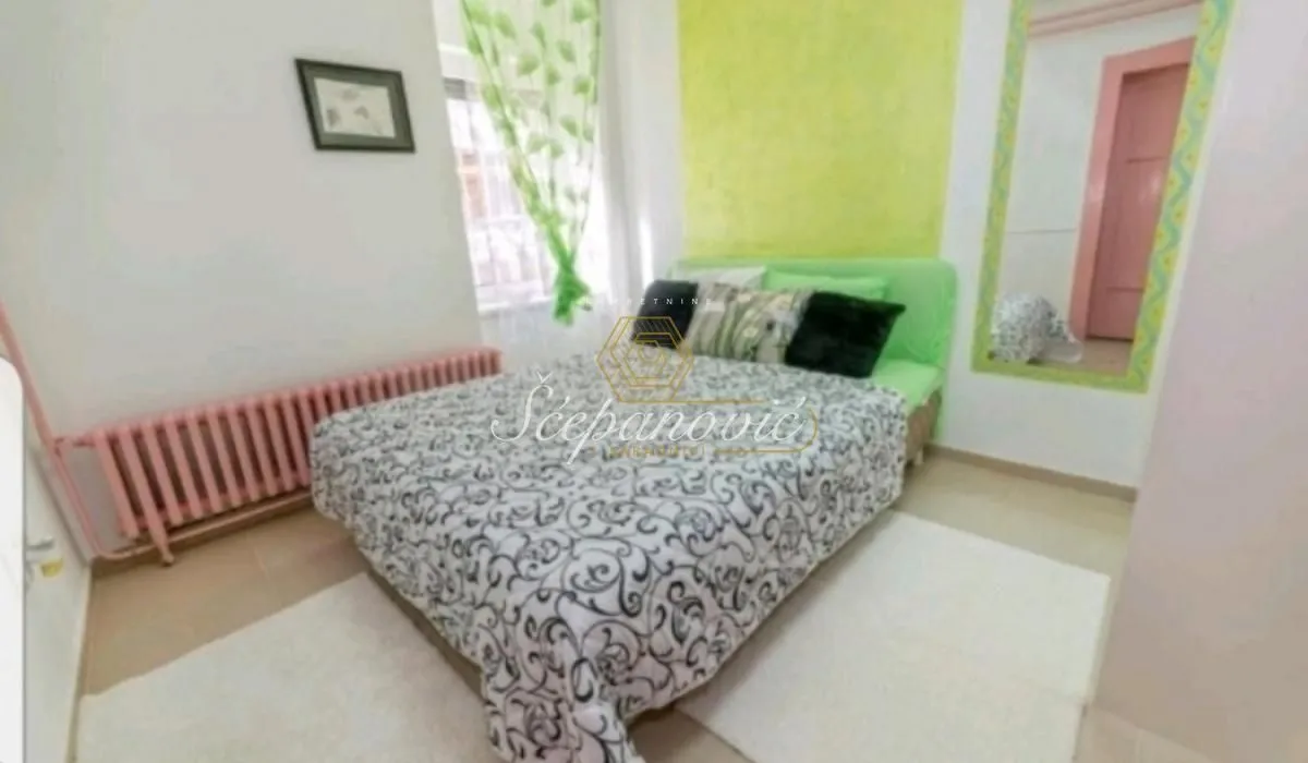 Prodaja, trosoban stan, 61m², Centar, Novi Sad