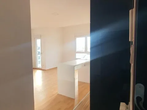 Izdavanje, trosoban stan, 76m², Đeram Pijaca, Beograd - image 12