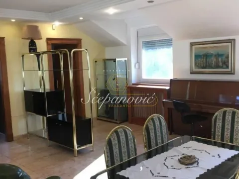 Izdavanje, kuća, 215m², Salajka, Novi Sad Sve Podlokacije - image 15