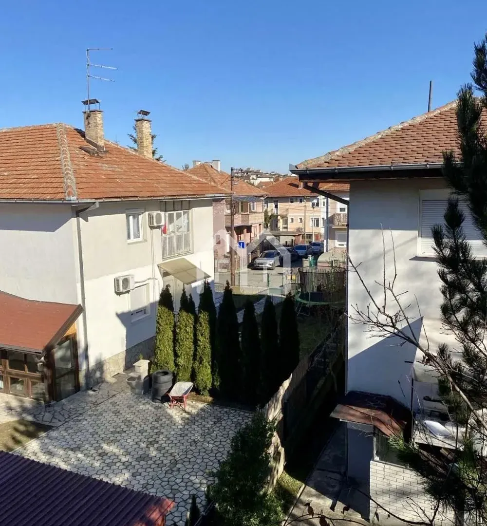 Izdavanje, trosoban stan, 76m², Bežanija, Beograd