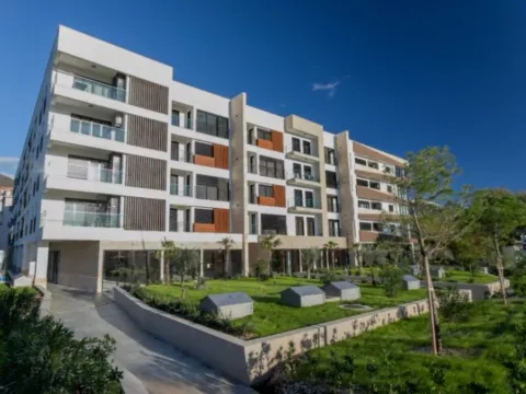 Izdavanje, jednosoban stan, 44m², Tivat, Crna Gora - image 13