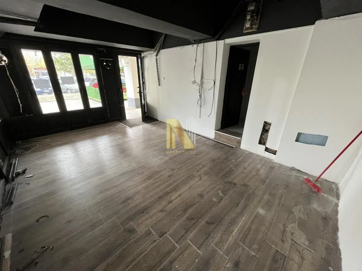 Izdavanje, poslovni prostor, 23m², Bulevar Oslobodjenja, Novi Sad Sve Podlokacije