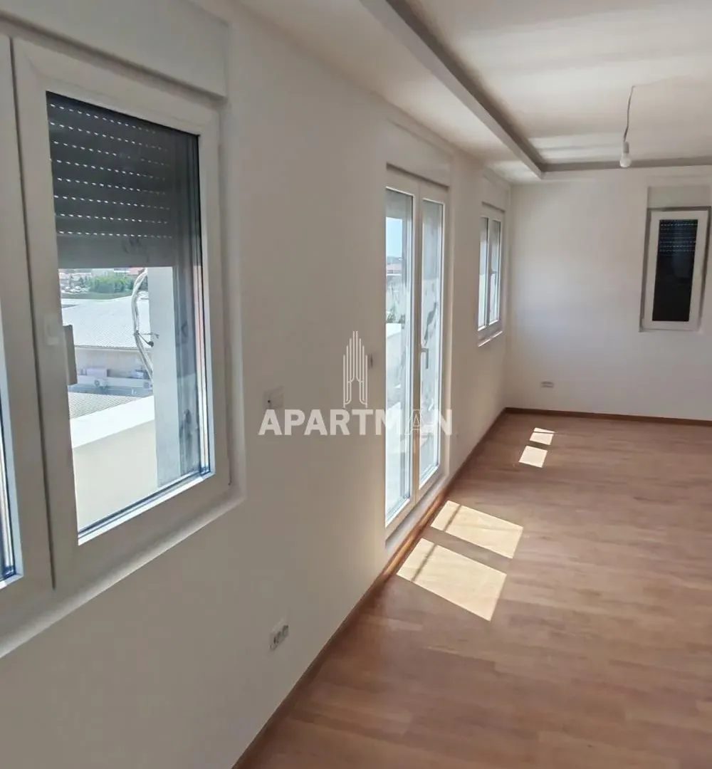 Prodaja, četvorosoban stan, 103m², Ledine, Beograd