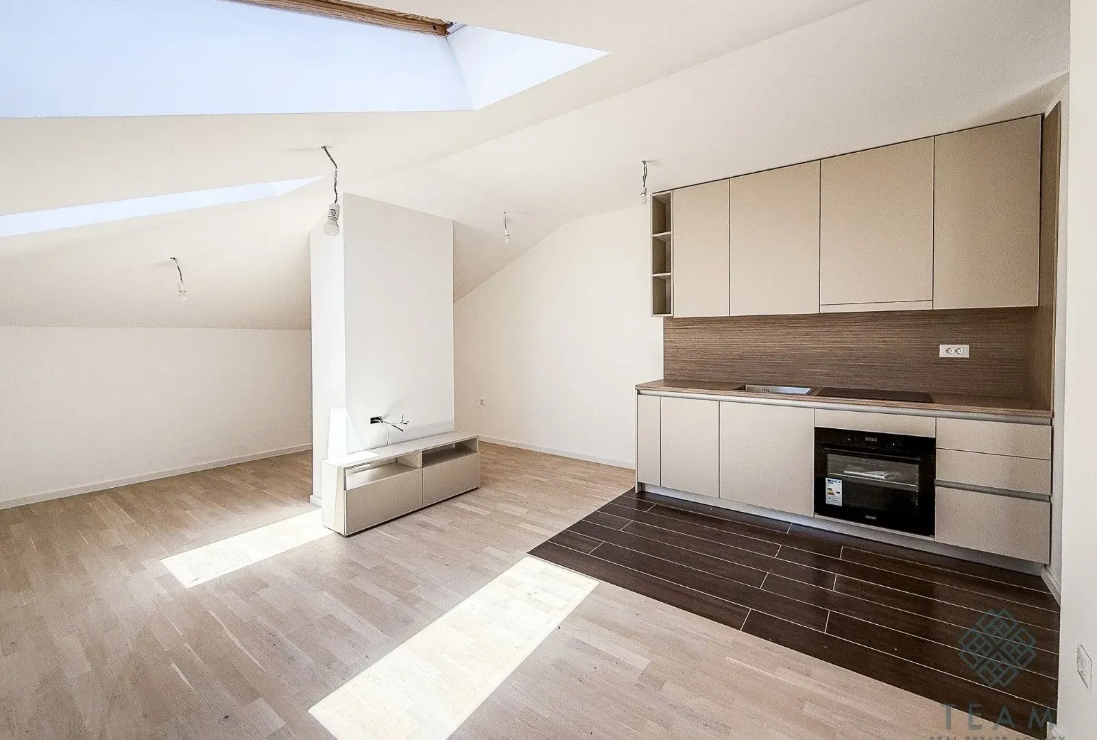Prodaja, jednosoban stan, 52m², Tološi, Podgorica