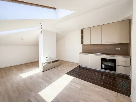 Prodaja, jednosoban stan, 52m², Tološi, Podgorica - image 3