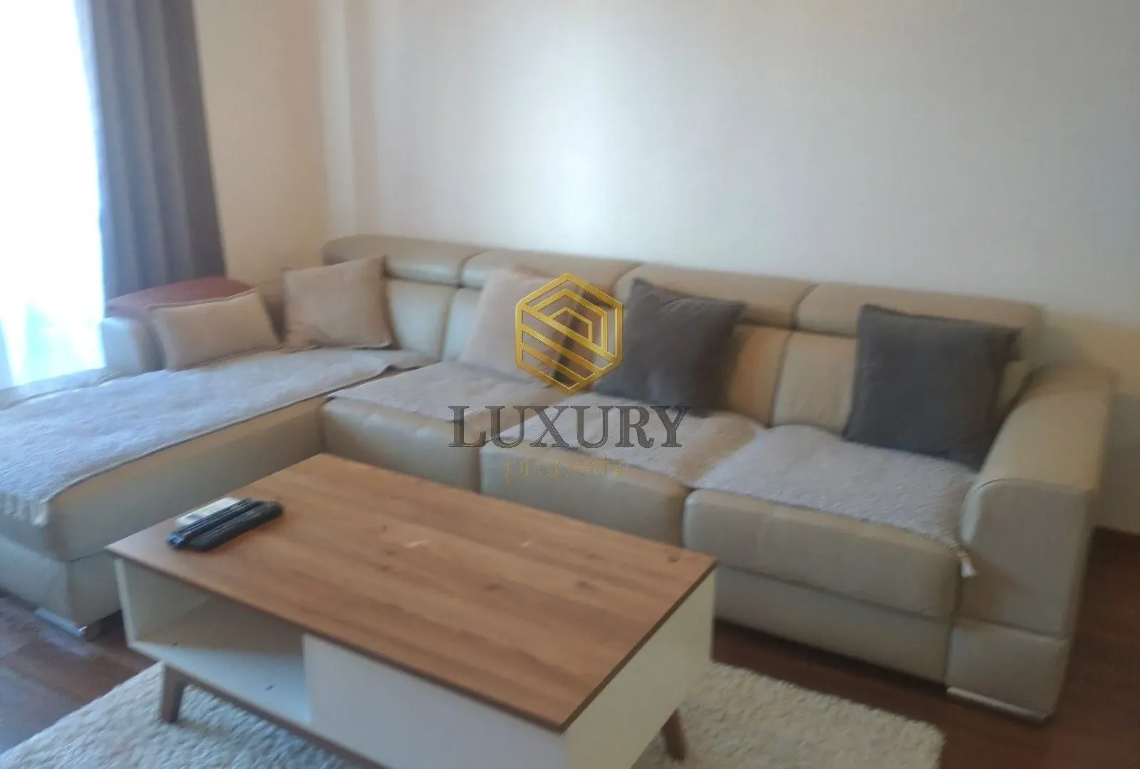 Izdavanje, dvosoban stan, 69m², Master Kvart, Podgorica