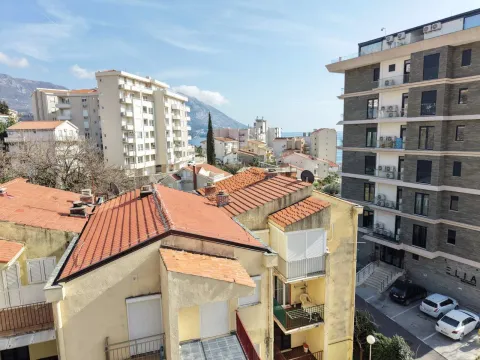 Prodaja, jednosoban stan, 45m², Bečići, Budva - image 13