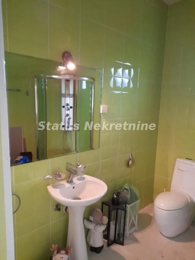 Prodaja, kuća, 440m², Temerin, Novi Sad