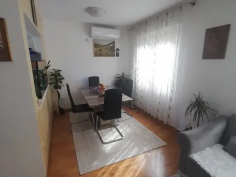 Prodaja, dvosoban stan, 53m², Stari Aerodrom, Podgorica - image 2