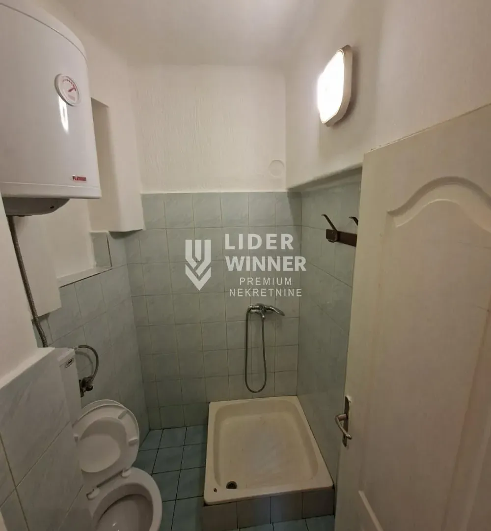 Sale, office space, 41m², Stari Grad, Beograd
