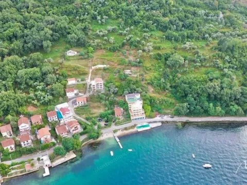 Zemljište in Stoliv