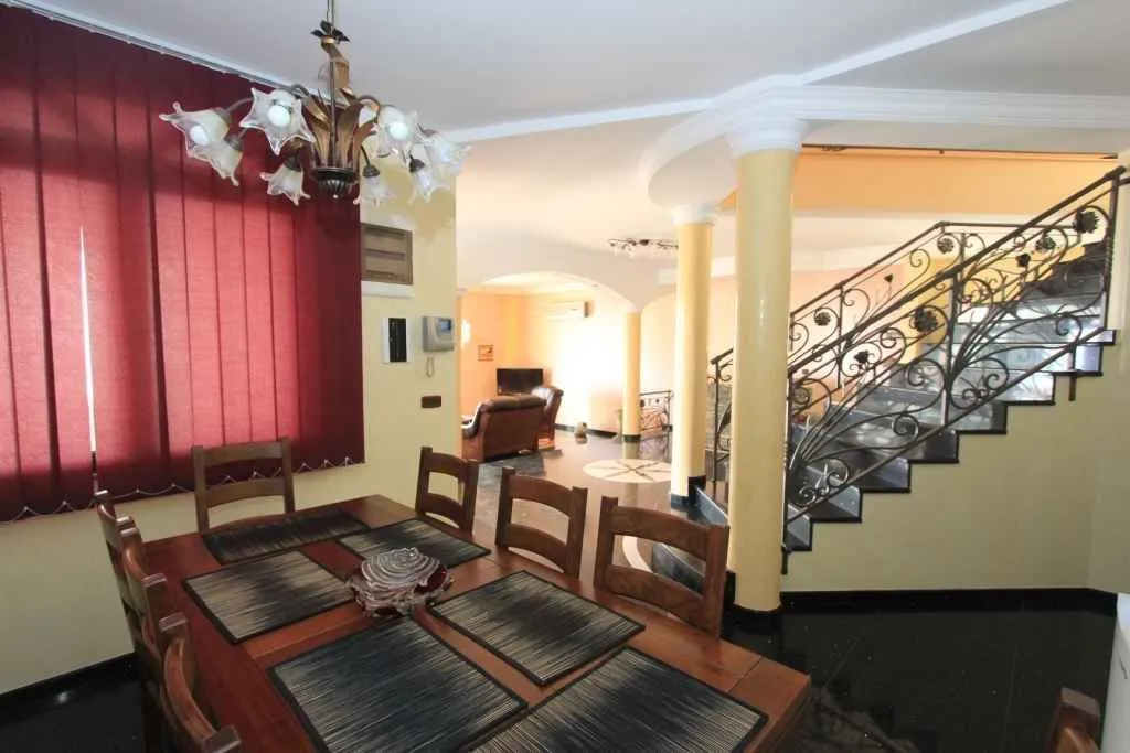 Prodaja, kuća, 560m², Petrovac, Budva