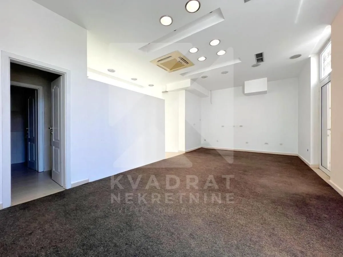 Izdavanje, poslovni prostor, 52m², Zabjelo, Podgorica