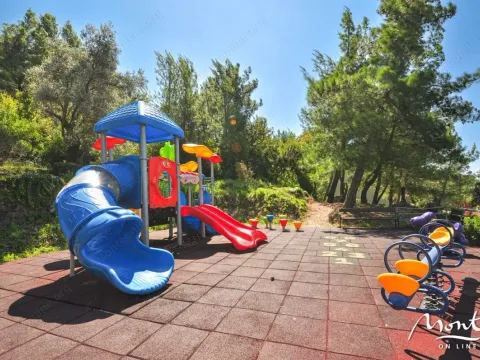 Sale, one bedroom apartment, 50m², Tivat, Crna Gora - image 18