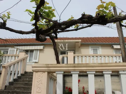 Rent, one bedroom apartment, 56m², Kavač, Kotor - image 4