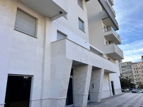 Prodaja, trosoban stan, 236m², Rozino, Budva - image 9