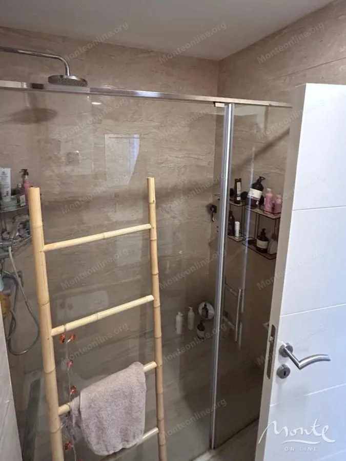 Sale, two bedroom apartment, 83m², Dobre Vode, Bar