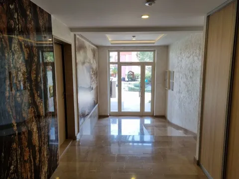 Izdavanje, jednosoban stan, 50m², Budva, Crna Gora - image 8