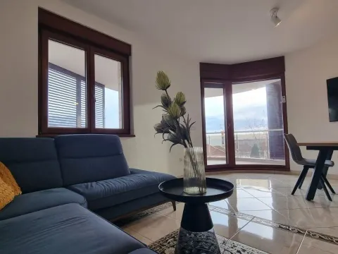 Sale, two bedroom apartment, 103m², Bečići, Budva - image 1
