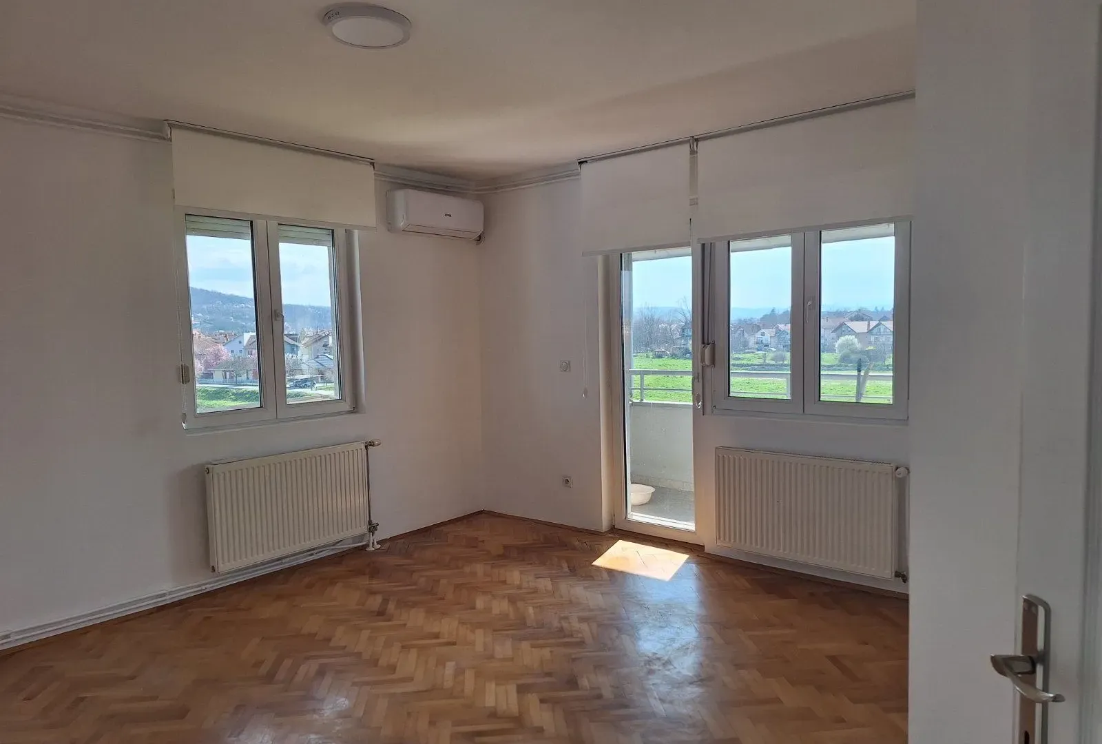 Izdavanje, dvosoban stan, 61m², Aqua park, Jagodina