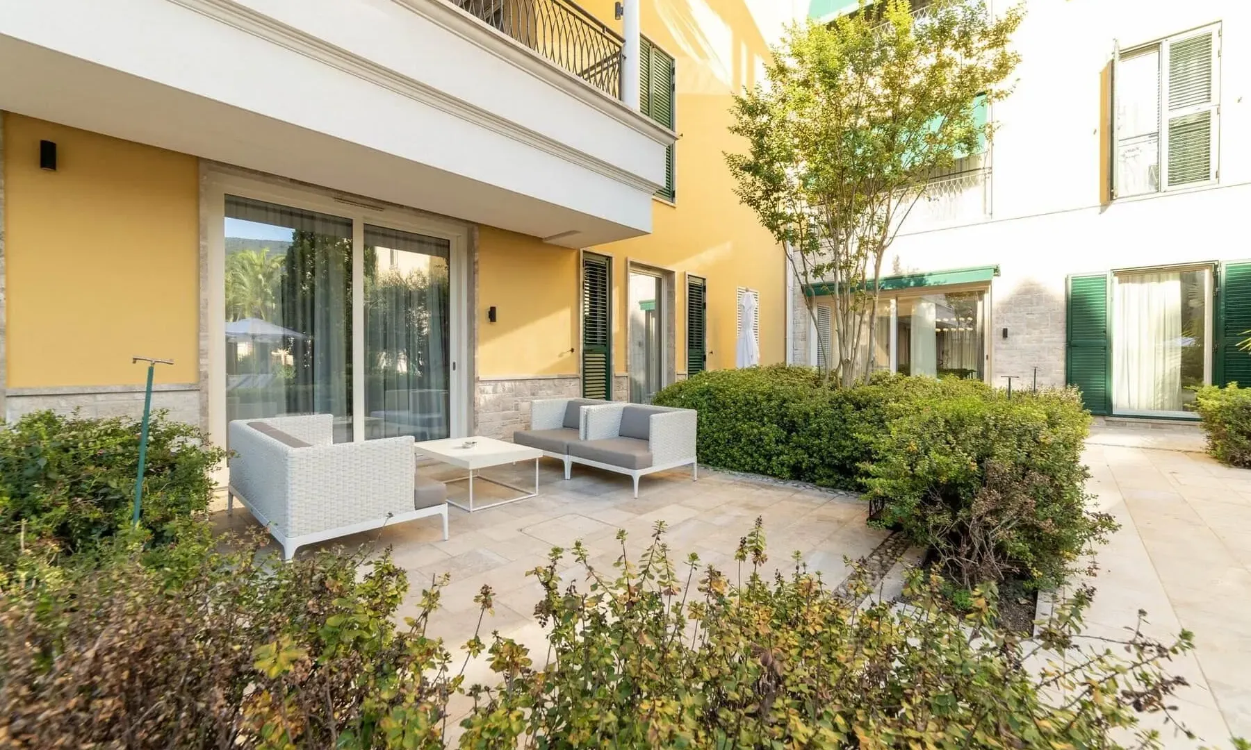 Prodaja, jednosoban stan, 90m², Portonovi, Herceg Novi