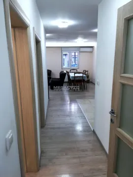 Prodaja, kuća, 272m², Zemun Gornji Grad, Zemun Sve Podlokacije - image 17