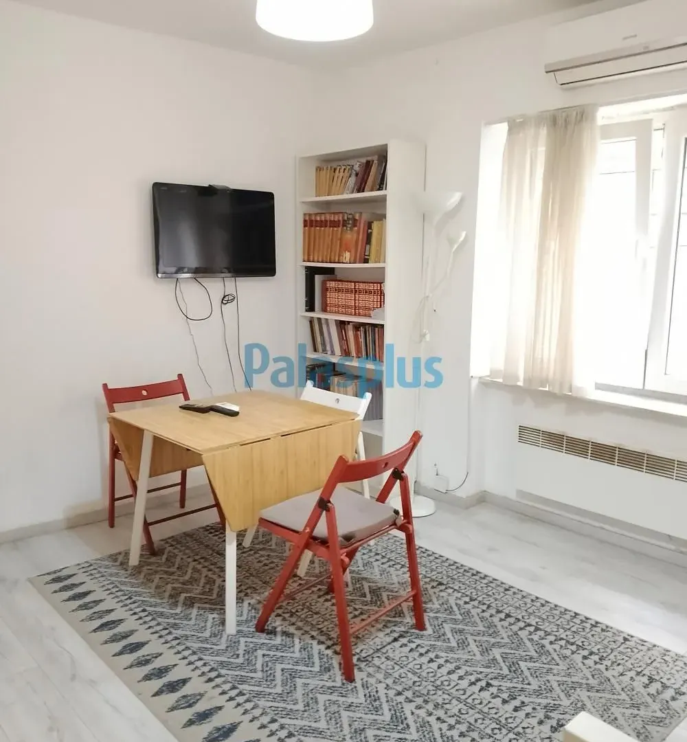 Prodaja, dvosoban stan, 42m², Zeleni Venac, Beograd