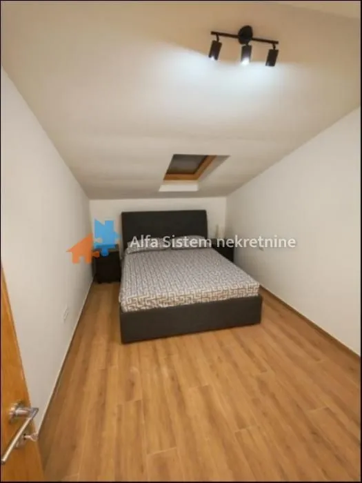 Izdavanje, trosoban stan, 77m², Autokomanda, Voždovac Sve Podlokacije