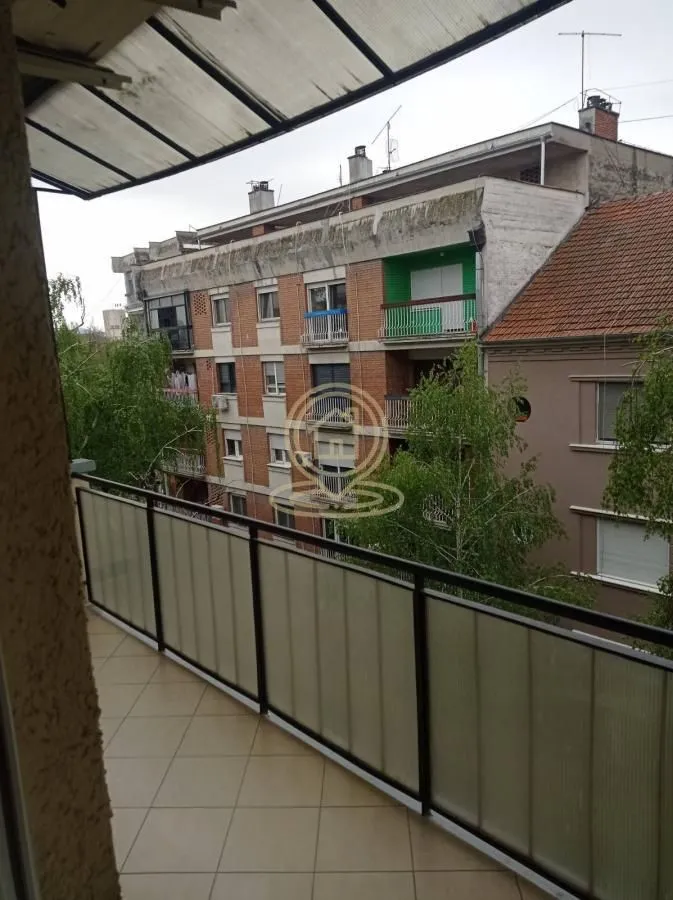 Izdavanje, trosoban stan, 82m², Centar, Novi Sad