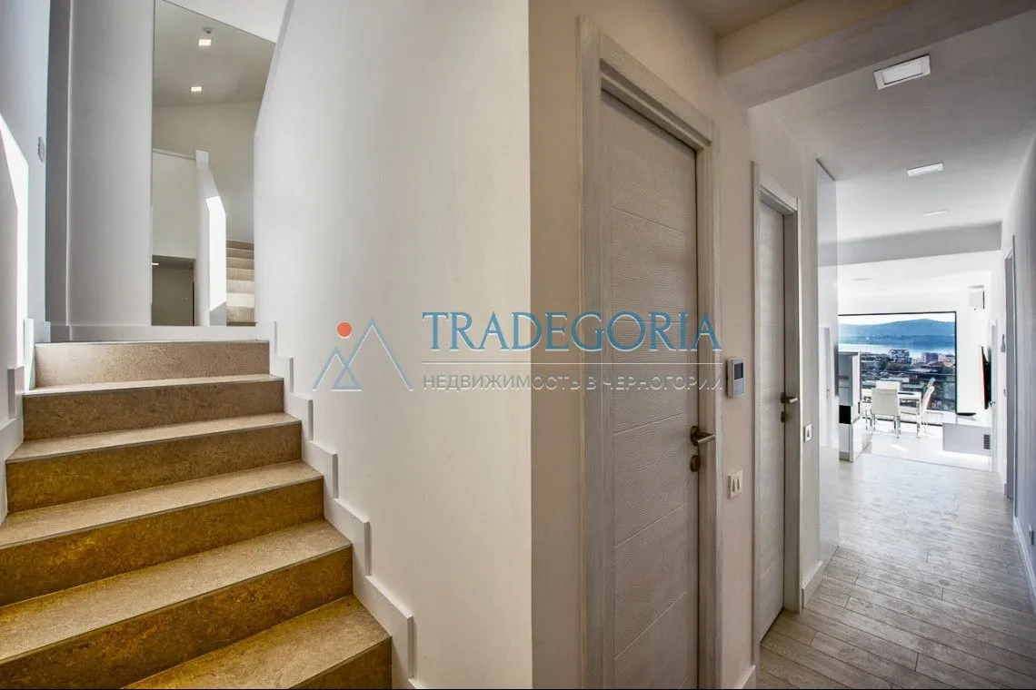 Prodaja, kuća, 180m², Tivat, Crna Gora