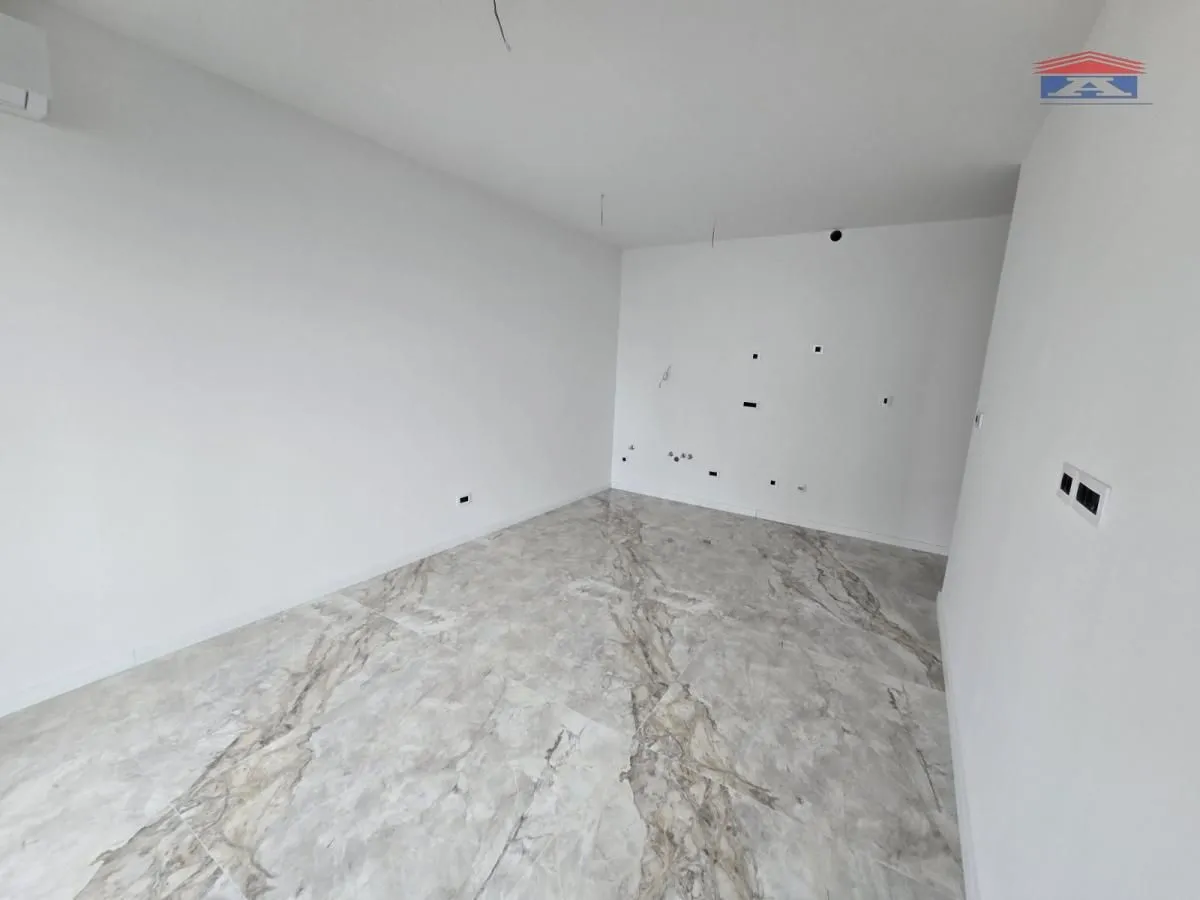 Izdavanje, jednosoban stan, 50m², Spens, Novi Sad Sve Podlokacije