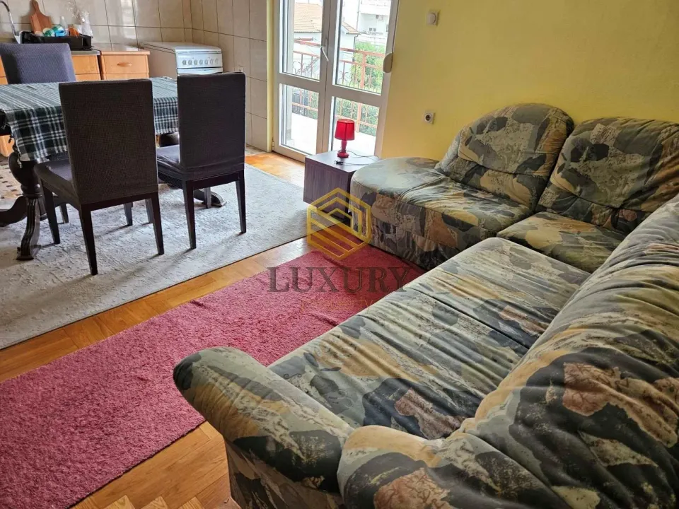 Izdavanje, jednosoban stan, 350m², Stari Aerodrom, Podgorica