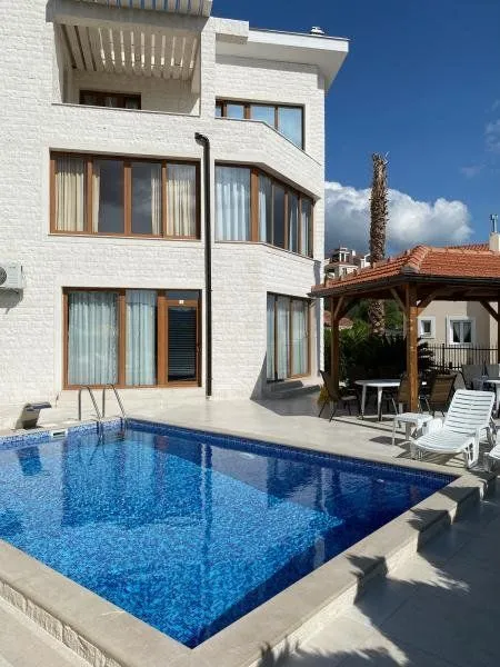 Sale, office space, 360m², Herceg Novi, Crna Gora