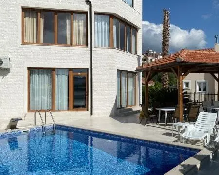 Sale, office space, 360m², Herceg Novi, Crna Gora - image 1