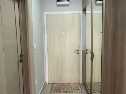 Rent, one bedroom apartment, 42m², Centar, Budva - image 2