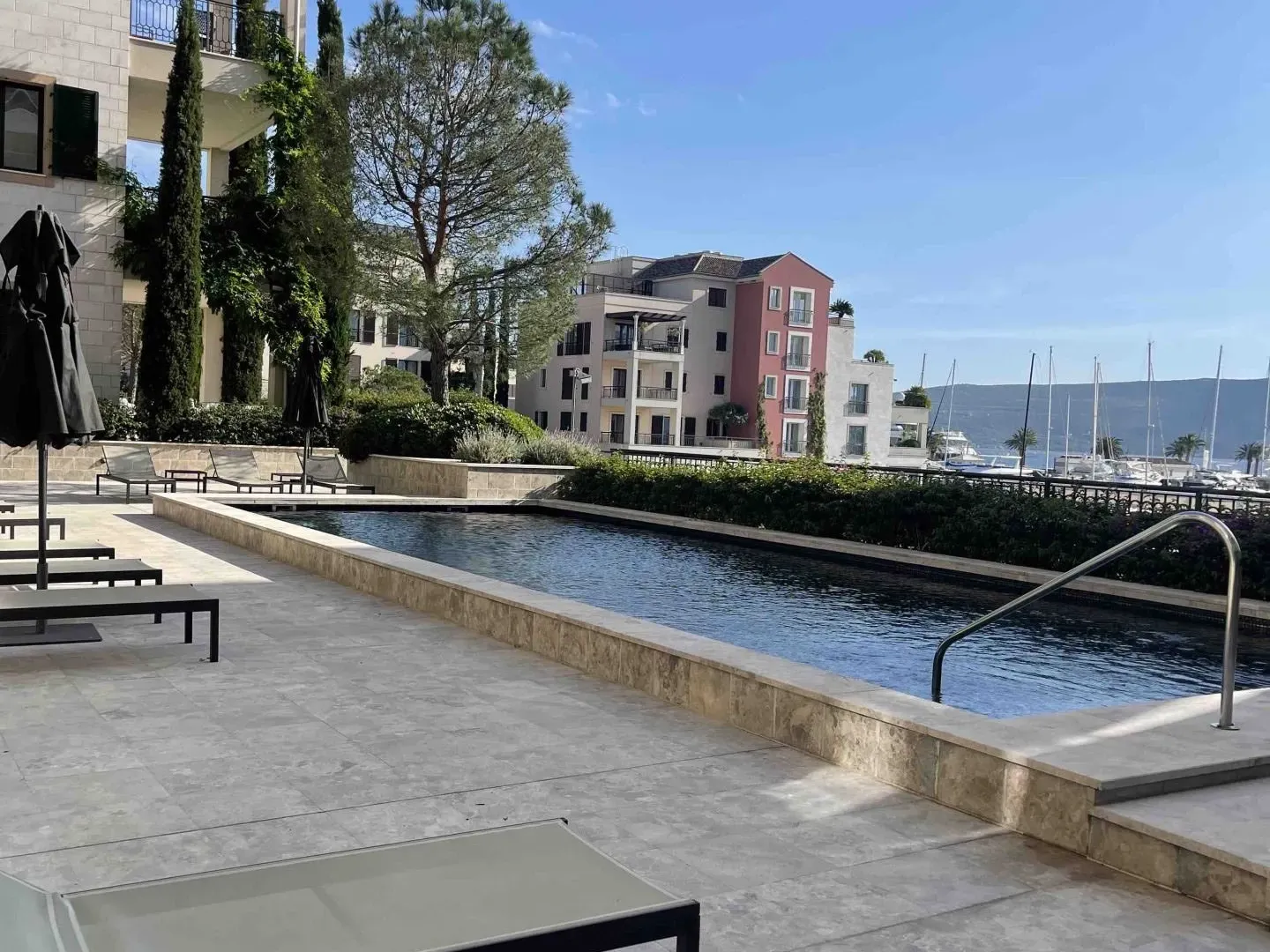 Izdavanje, jednosoban stan, 117m², Porto Montenegro, Tivat